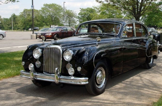 Classic Black Jaguar Wedding car hire Brisbane