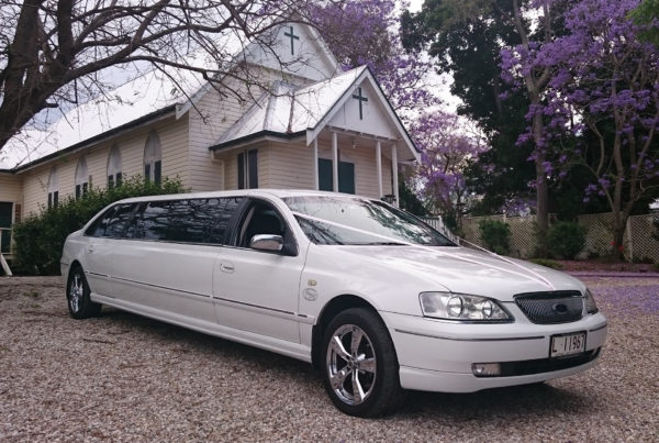 9 seat Fairlaine stretch wedding limousine